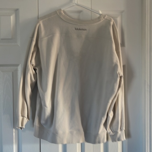 Lululemon Sweatshirt 🥰🥰 - Picture 2 of 2